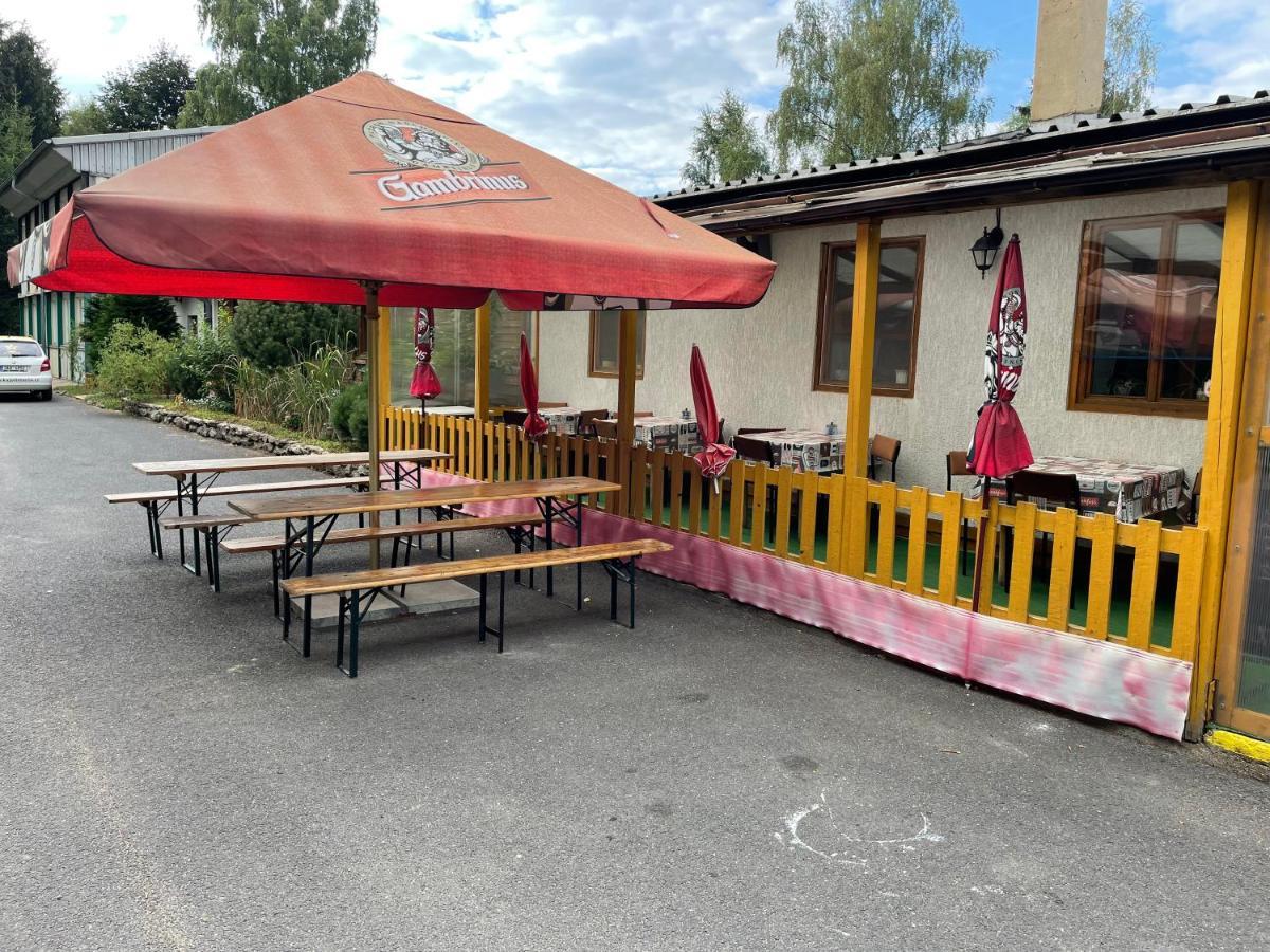 Penzion Na Srubech Hora Svate Kateriny Zewnętrze zdjęcie